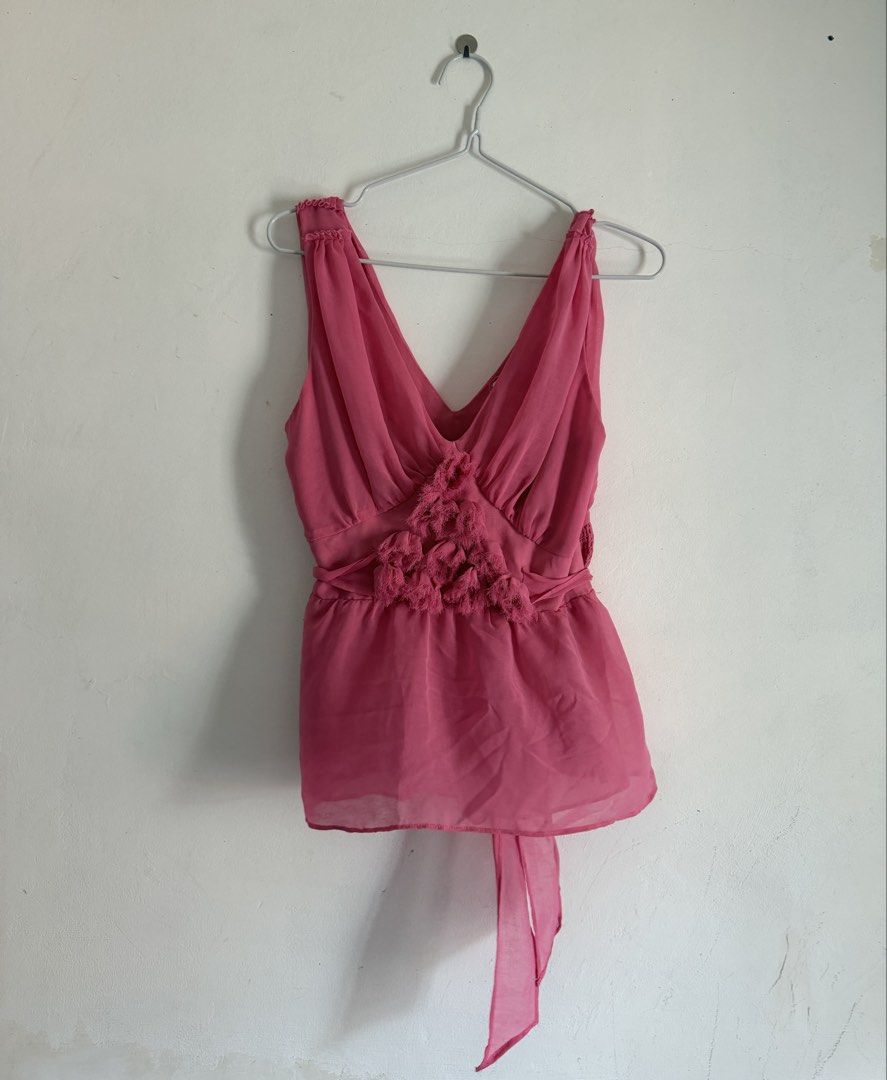 Pink Forever 21 Sleeveless Blouse with Bow Tie (Category: Sleeveless) located in Imus. Submitted by dayseasons (Listing ID 1470564428, Image 1). Description: - light & flowy fabric - just a small hole on the side (but unnoticeable) .