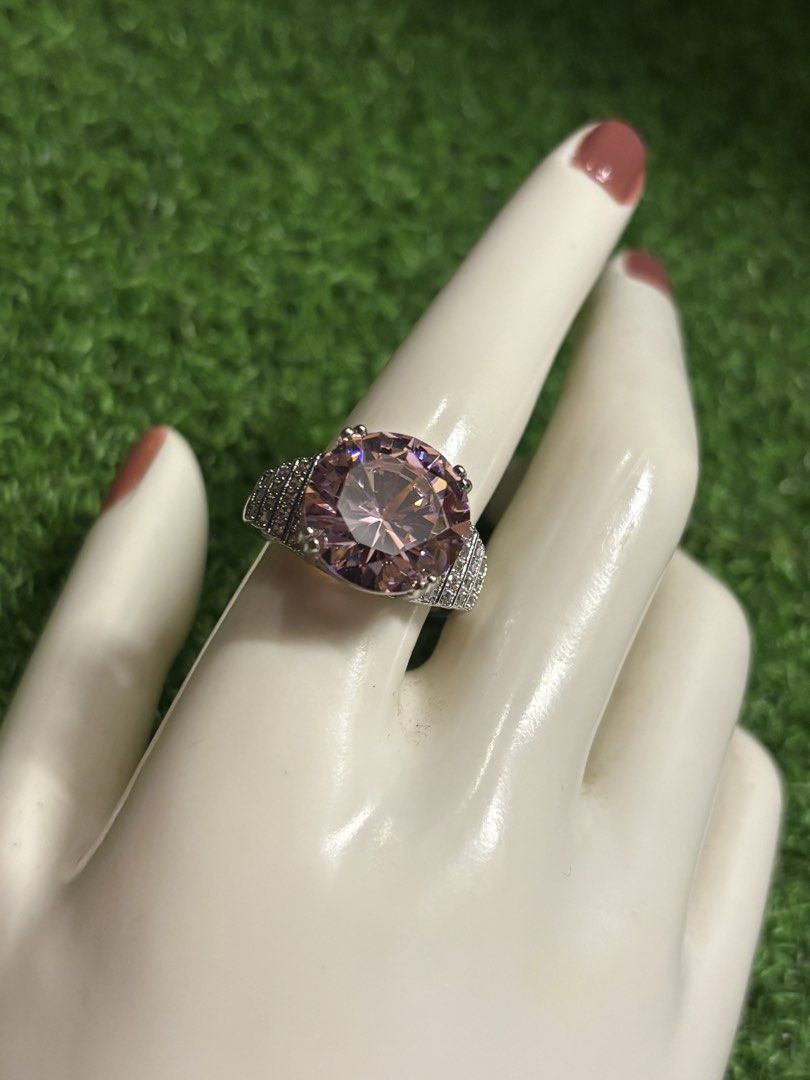 💖pink padparadscha power ring (Category: Rings) located in Davao. Submitted by ememlou17 (Listing ID 1470573364, Image 2). Description: 💖Pink Padparadscha Power Ring gemstone. Ring size 9 adjustable Markings au750 Rodium/ Platinum over copper based metal Tarnish resistant with extra care Message me directly📩.