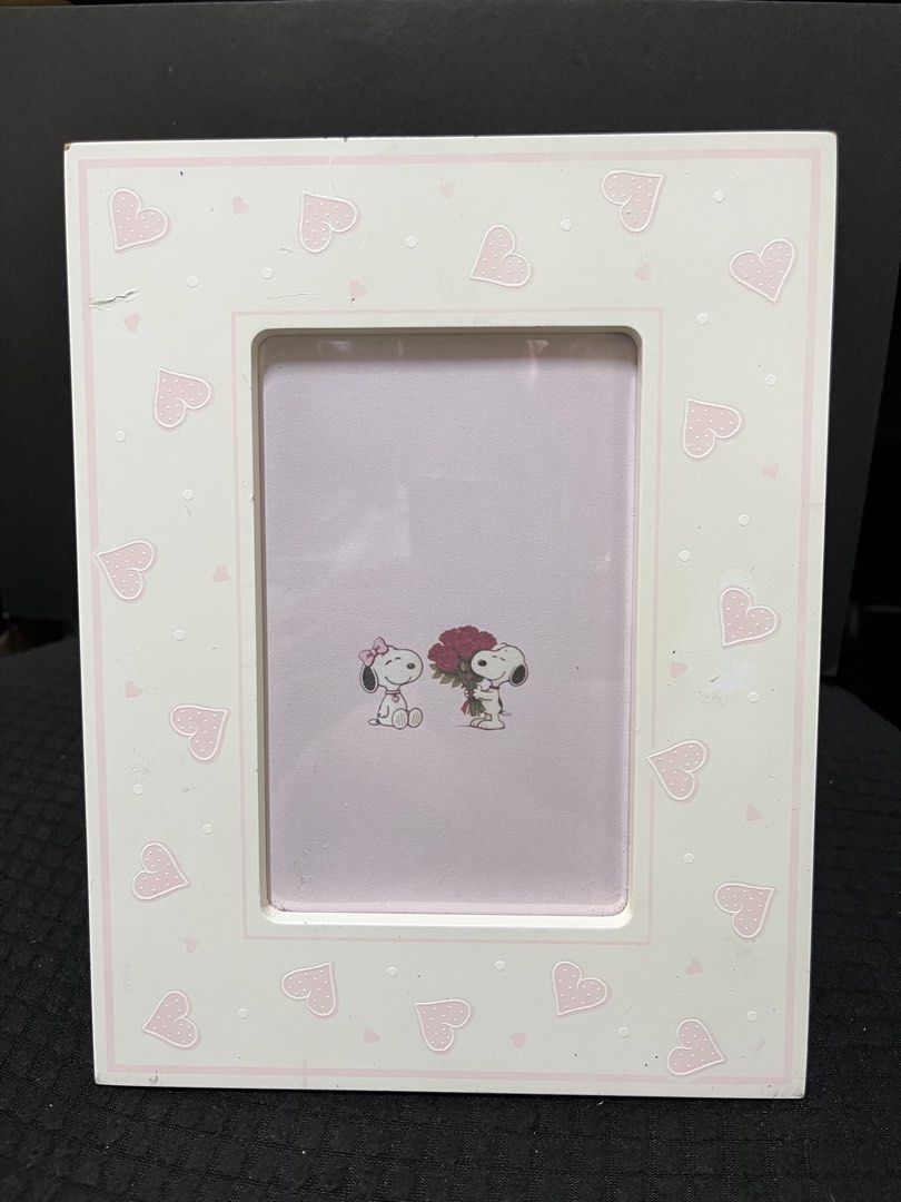 Pink Picture Frame with Debossed Hearts (Category: Frames & Pictures) located in Rizal. Submitted by ayathrifts (Listing ID 1470618941, Image 1). Description: 9 x 7 inches please note that the front cover is plastic, not glass. 📍pre-loved item. please manage your expectations..
