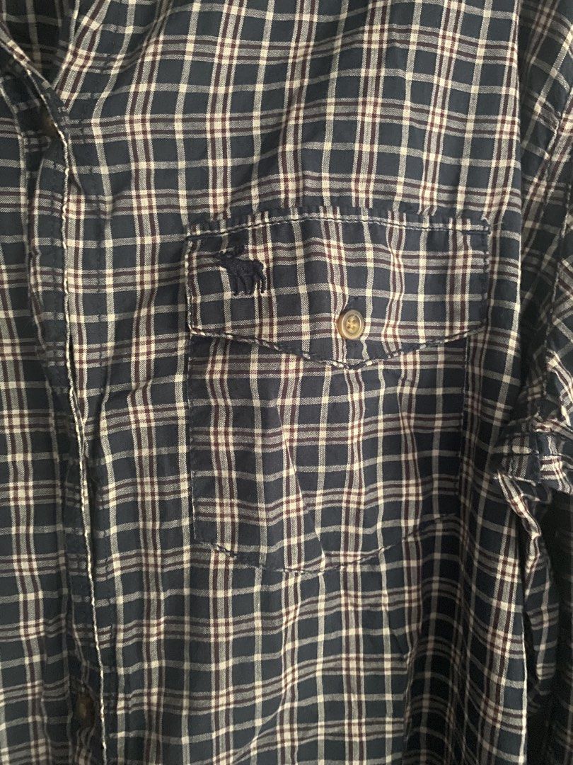 Plaid long sleeves (Category: Longsleeves) located in Gamu. Submitted by preloved.29 (Listing ID 1470613019, Image 2). Description: Preloved WYSIWYG ☑️gcash payment 🚫no to rush shipping.