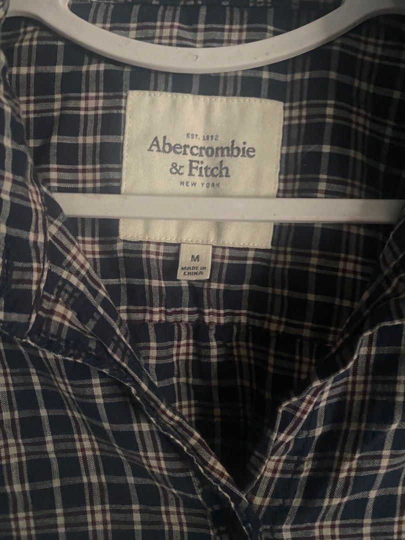 Plaid long sleeves (Category: Longsleeves) located in Gamu. Submitted by preloved.29 (Listing ID 1470613019, Image 3). Description: Preloved WYSIWYG ☑️gcash payment 🚫no to rush shipping.