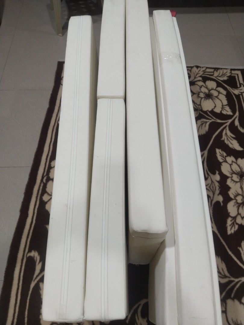 Playmat (Category: Infant Playtime) located in Cavite. Submitted by dimple082 (Listing ID 1470635199, Image 3). Description: like new.