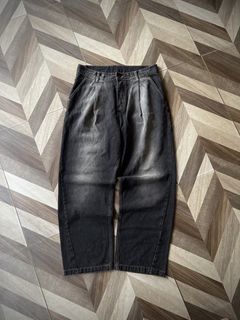 (Category: ) located in . Submitted by thrift.wrld (Listing ID 1470653910, Image 1). Description: .