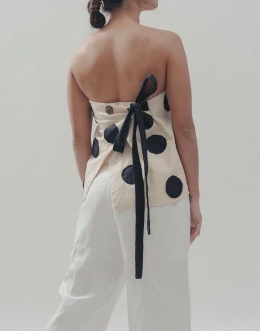 Polka Dot Tube Top (Category: Sleeveless) located in Manila. Submitted by cheapthriftsmnl (Listing ID 1470583448, Image 2). Description: - Used twice only .