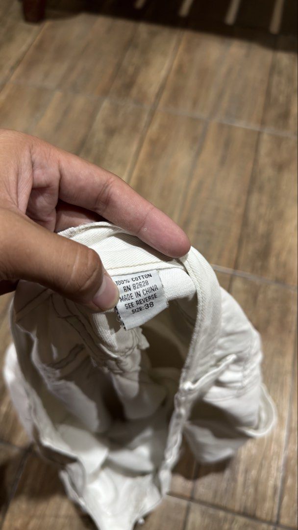 POLO CARGO SHORTS (Category: Shorts) located in Manila. Submitted by urban.vintage (Listing ID 1470618228, Image 3). Description: ISSUE: REPAIRED PATCH (NEED WASH) MOP :GCASH (NO COD) SHIP VIA: LALAMOVE & J&T LOCATION: PASIG CITY LENGTH: 20 HEM : 13 WIDTH : 38.