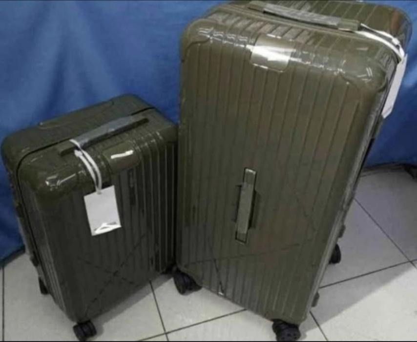 Polycarbonate Luggage Set cabin 22 & trunk 33 (Category: Luggage) located in Manila. Submitted by dh3nz1 (Listing ID 1470741925, Image 2). Description: - Brand new matching 2-piece hard shell luggage set (large suitcase + carry-on) - Available in 5 trendy colors: Black, Olive Green, Pink, Grey, and Red - Smooth 360-degree 4 spinner wheels on both pieces for easy mobility - Convenient telescopic handles and sturdy side grab handles - Perfect for y