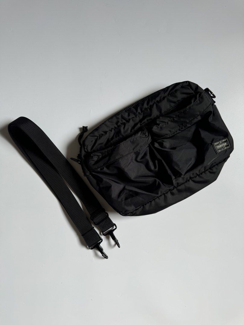Porter Yoshida / Force Shoulder Bag (Category: Sling Bags) located in Calamba. Submitted by secondsite.ph (Listing ID 1470622187, Image 1). Description: Porter Yoshida / Force Shoulder Bag 9.5/10 excellent - new No major flaws ₱5500.