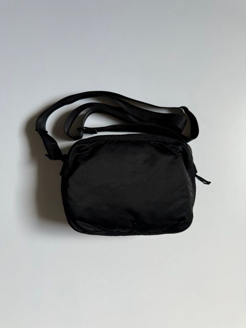 Porter Yoshida / Frame Shoulder Bag (Category: Sling Bags) located in Calamba. Submitted by secondsite.ph (Listing ID 1470620681, Image 3). Description: Porter Yoshida / Frame Shoulder Bag 9/10 Excellent Missing puller front zipper ₱2800.