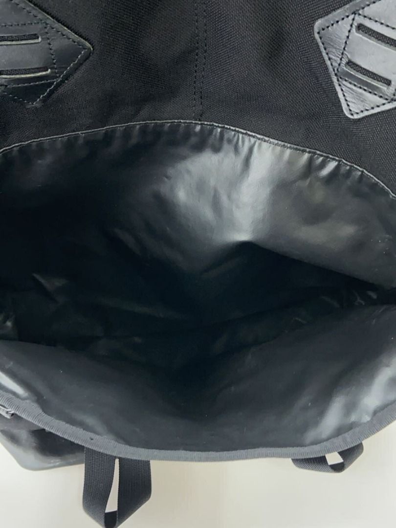 PORTER◆WILDERNESS CYCLE / Shoulder Bag / Nylon / Black (Category: Belt bags, Clutches and Pouches) located in Caloocan City. Submitted by letao_shopping_ph (Listing ID 1470620701, Image 2). Description: PORTER◆WILDERNESS CYCLE / Shoulder Bag / Nylon Brand PORTER Model Number Color Black Pattern Material/Fabric Nylon Listed Size Actual Measurements [Bag] Depth: 16 / Height: 31 / Width: 32 / Handle: - / [Other] Other dimensions: - 🇯🇵 Interested i