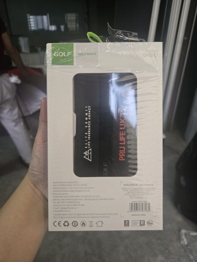 Powerbank 10kmah (Category: Batteries & Power Banks) located in Makati City. Submitted by goldenbird.001 (Listing ID 1470638013, Image 2). Description: has company logo at the back brandnew selling very cheap.