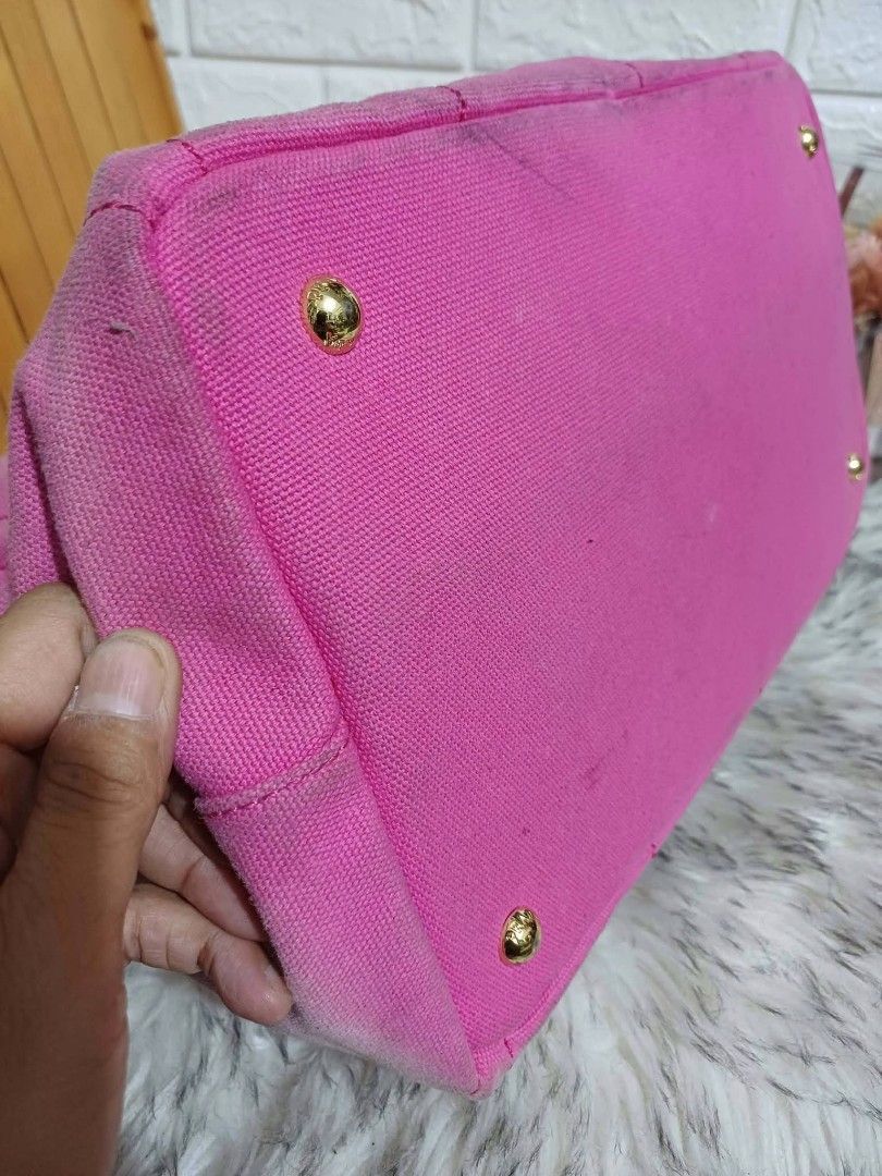 Prada (Category: Luxury Bags & Wallets) located in Tagum. Submitted by ynez.luxurypicksph (Listing ID 1470617441, Image 3). Description: preloved korea gold hardware please check photow closely for the issue authentic, but not professionally checked.