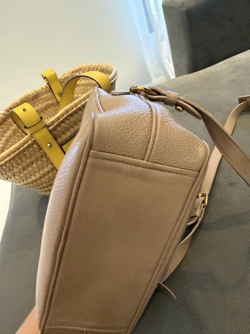 prada (Category: Purses & Pouches) located in Angeles City. Submitted by teph0187 (Listing ID 1470736300, Image 3). Description: prada bag.