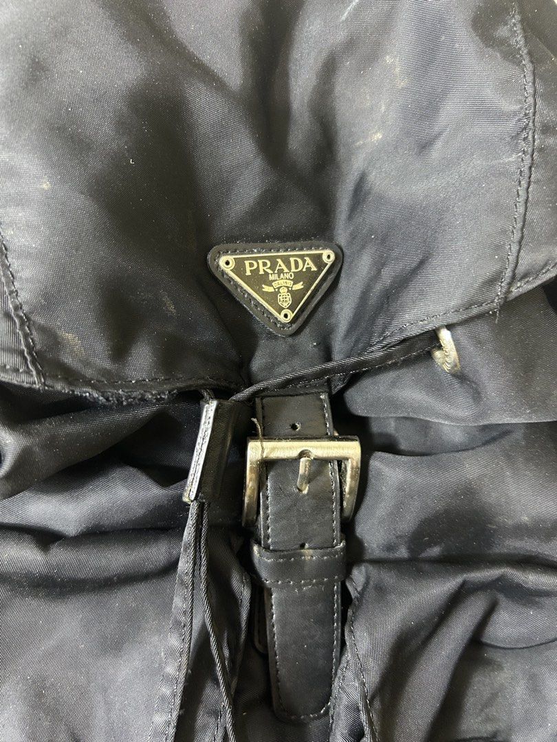 Prada Backpack (Category: Luxury Bags & Wallets) located in Aurora. Submitted by snoworiontwinkle_08 (Listing ID 1470679131, Image 2). Description: Wala ako makita white tag Pero naka prada lahat hard ware nia Dm me.