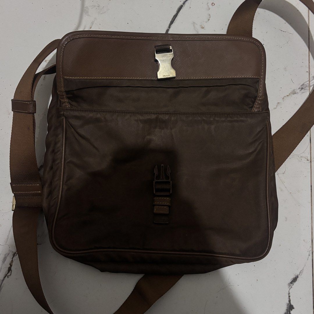Prada nylon bag (Category: Luxury Bags & Wallets) located in Manila. Submitted by santino11111 (Listing ID 1470699817, Image 3). Description: .