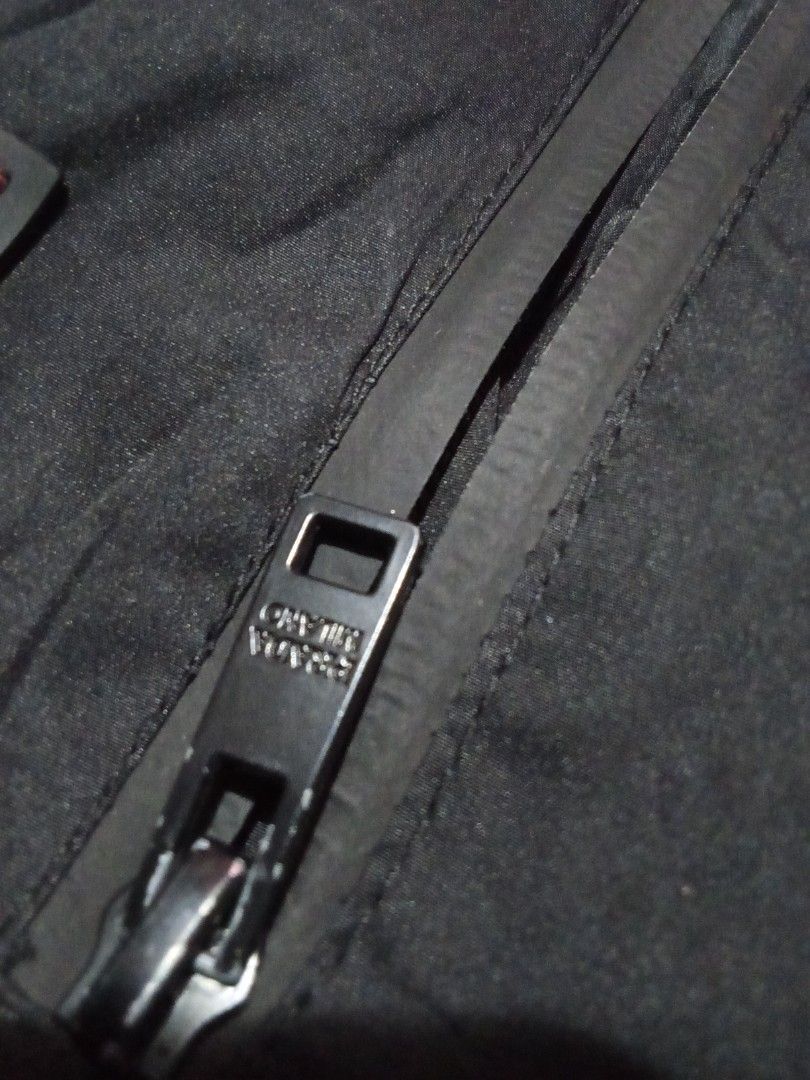 Prada Paris winbraker (Category: Hoodies) located in Manila. Submitted by tcbukay_zxc25 (Listing ID 1470683413, Image 3). Description: Prada winbraker dimes 22x26 missing tags off lang for psg only solid.