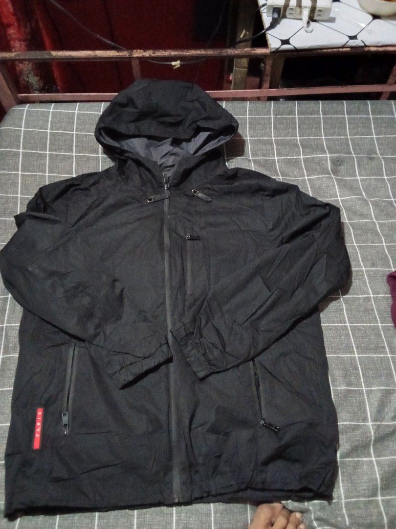 Prada Paris winbraker (Category: Hoodies) located in Manila. Submitted by tcbukay_zxc25 (Listing ID 1470683413, Image 1). Description: Prada winbraker dimes 22x26 missing tags off lang for psg only solid.