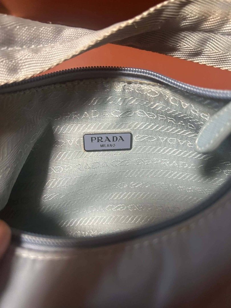 Prada Re edition 2000 Re nylon bag (Category: Luxury Bags & Wallets) located in Tabuk. Submitted by iamkyshua90650 (Listing ID 1470725221, Image 3). Description: Guaranteed authentic Pass sa lowballer Payment first.