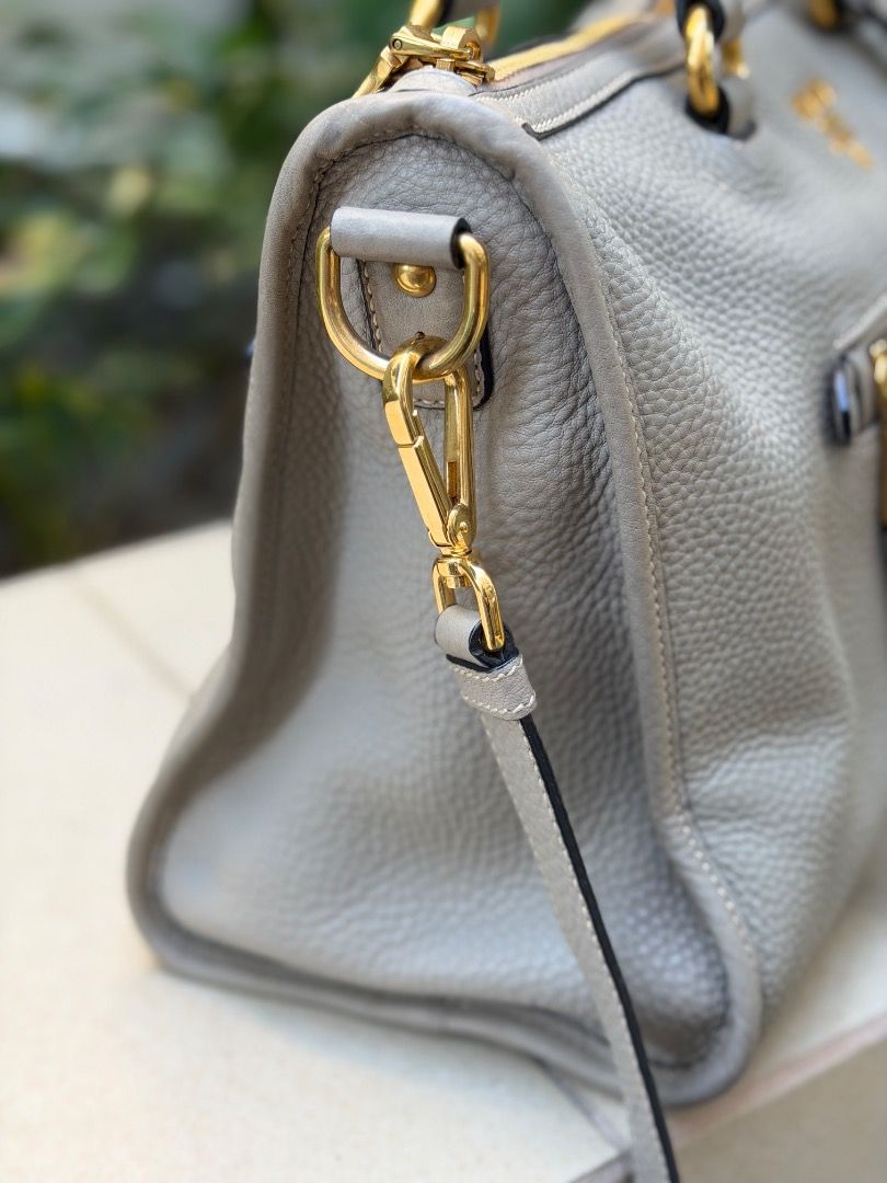 Prada Vitello Daino (Category: Luxury Bags & Wallets) located in Bacolod City. Submitted by luxxcollectionsbytetz (Listing ID 1470681230, Image 3). Description: Bag and generic dustbag onlyv add 1500 for Legitgrails cert .