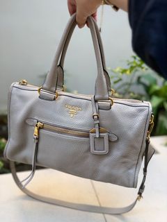 (Category: ) located in . Submitted by luxxcollectionsbytetz (Listing ID 1470681230, Image 1). Description: .
