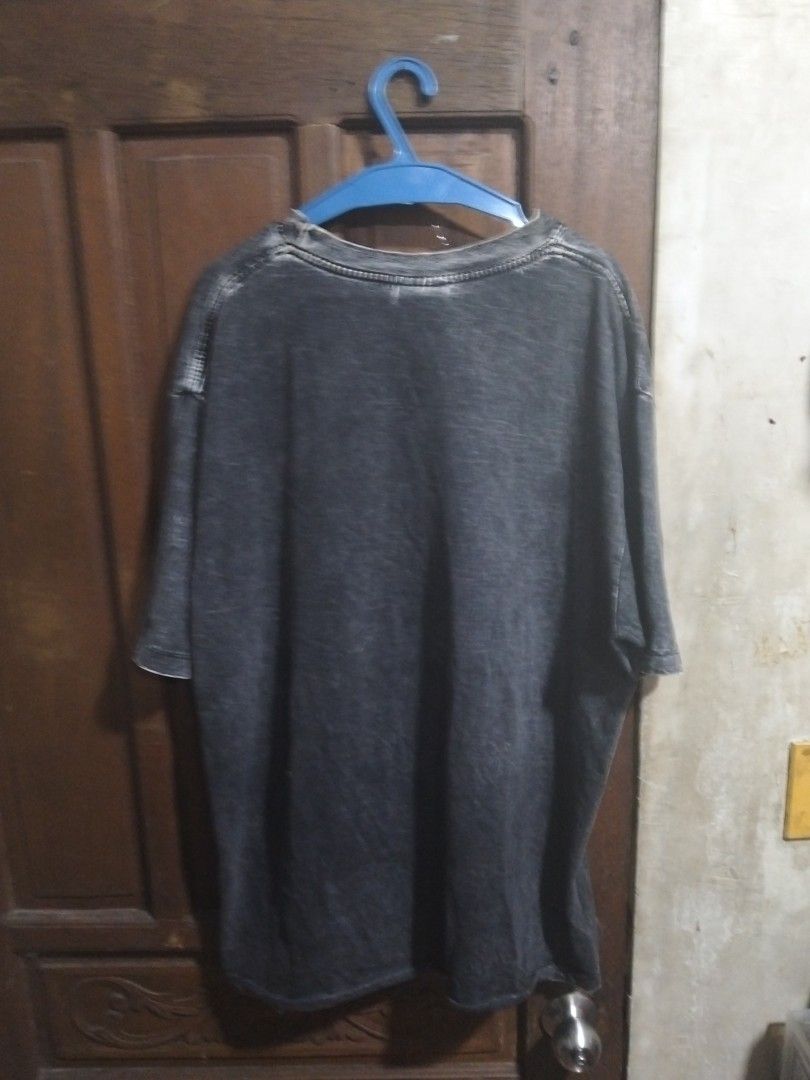 Pre-loved acid washed shirt (Category: Tshirts & Polo Shirts ) located in Manila. Submitted by goldenmoon_a1a46d (Listing ID 1470570010, Image 2). Description: size: XL rfs: need funds and di ko na sya magagagamit.
