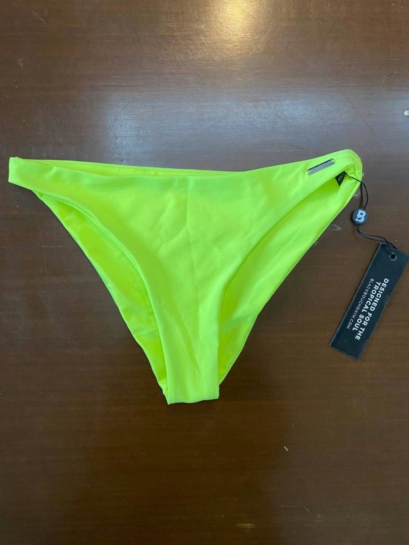*Preloved Blackbough Bikini Bottom Yellow Green S (Category: Bikinis & Swimsuits) located in Muntinlupa City. Submitted by irene.aragon.navarro (Listing ID 1470621972, Image 1). Description: .