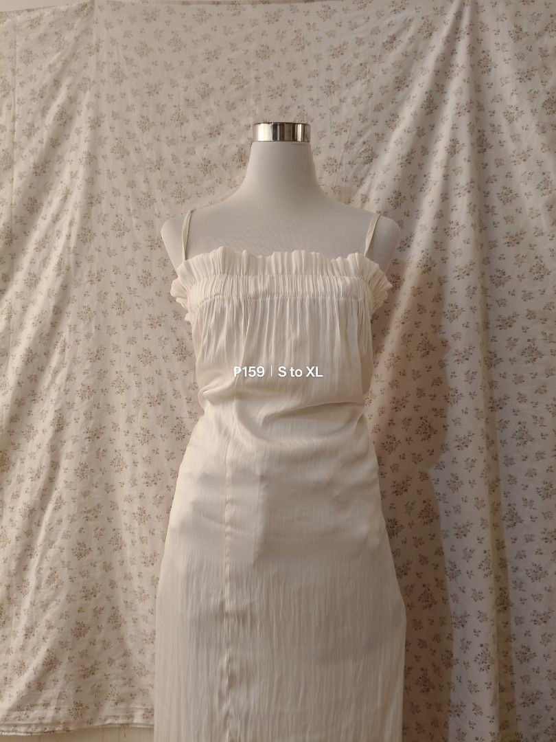 PRELOVED DRESS FS ‼️‼️ (Category: Dresses) located in Manila. Submitted by mryalwsa (Listing ID 1470654906, Image 1). Description: 59 Up ‼️ +SF.
