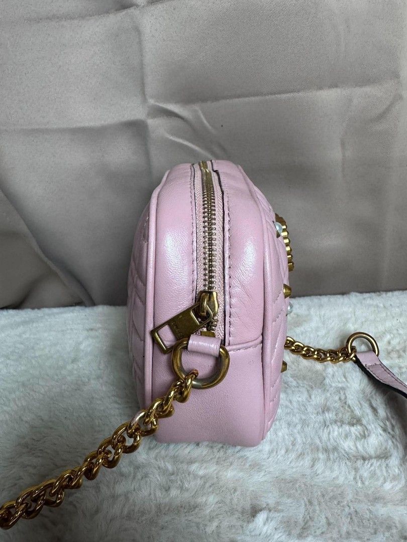 Preloved Gucci sling bag (Category: Luxury Bags & Wallets) located in Butuan. Submitted by leah_31.1994 (Listing ID 1470561433, Image 3). Description: preloved ukay source.