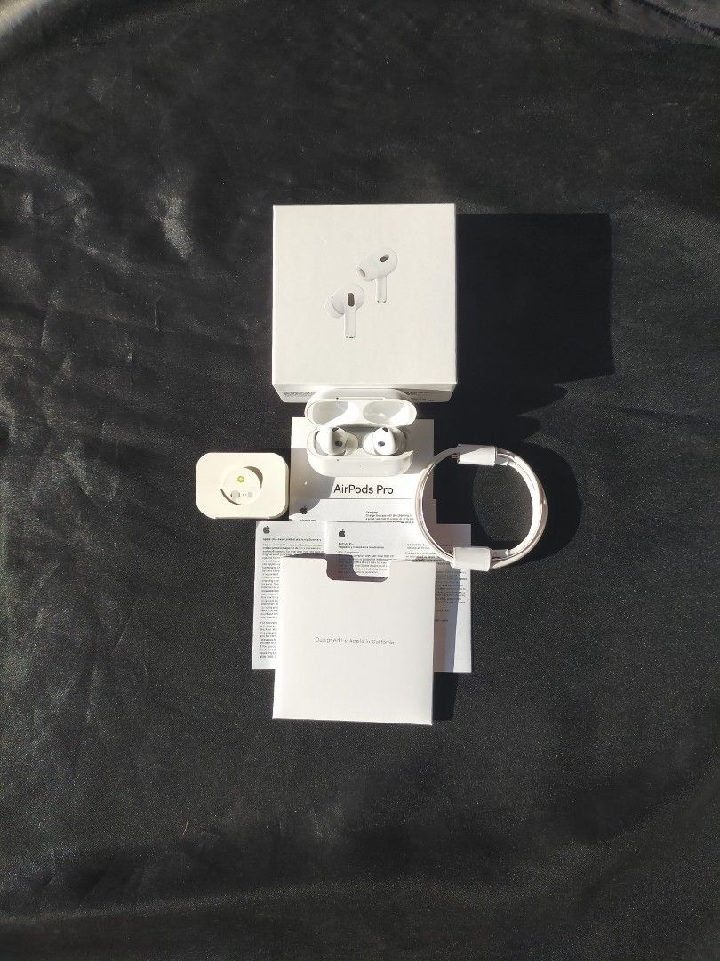Premium Top-Graded Airpods Pro 2nd Generation V2 (Category: Earphones) located in Cavite. Submitted by istocksphhh (Listing ID 1470642001, Image 1). Description: iStocks Premium Top-Graded Airpods Pro 2nd Generation V2 All functions are working, Wireless airpods, USB-C charging port, Pop-up connection working, Active noise cancelation, What you see is what you get, Can ship nationwide, Pass for low-offers respect each other time. if ano nasa pic 
