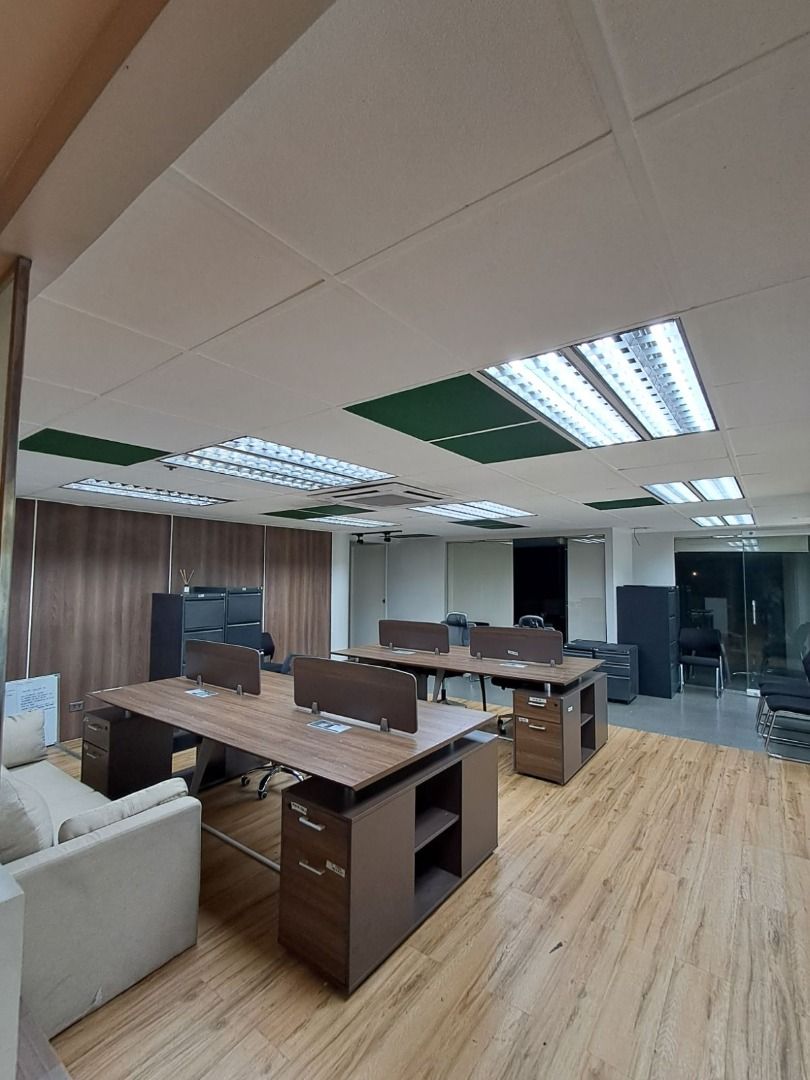 PRIME OFFICE SPACE - LIBIS QUEZON CITY (Category: Commercial) located in Caloocan City. Submitted by btt_realty (Listing ID 1470615822, Image 3). Description: 🏢 PRIME OFFICE SPACE FOR LEASE — LIBIS, QUEZON CITY 📍 Prime Location | 2nd Floor | Approx. 200 sqm Looking for a ready-to-use office in a prime Libis location? This fully furnished and fully fitted-out office space is available ✨ Approximately 200 sqm ✨ Fully furnished & fully fit-out ✨ R