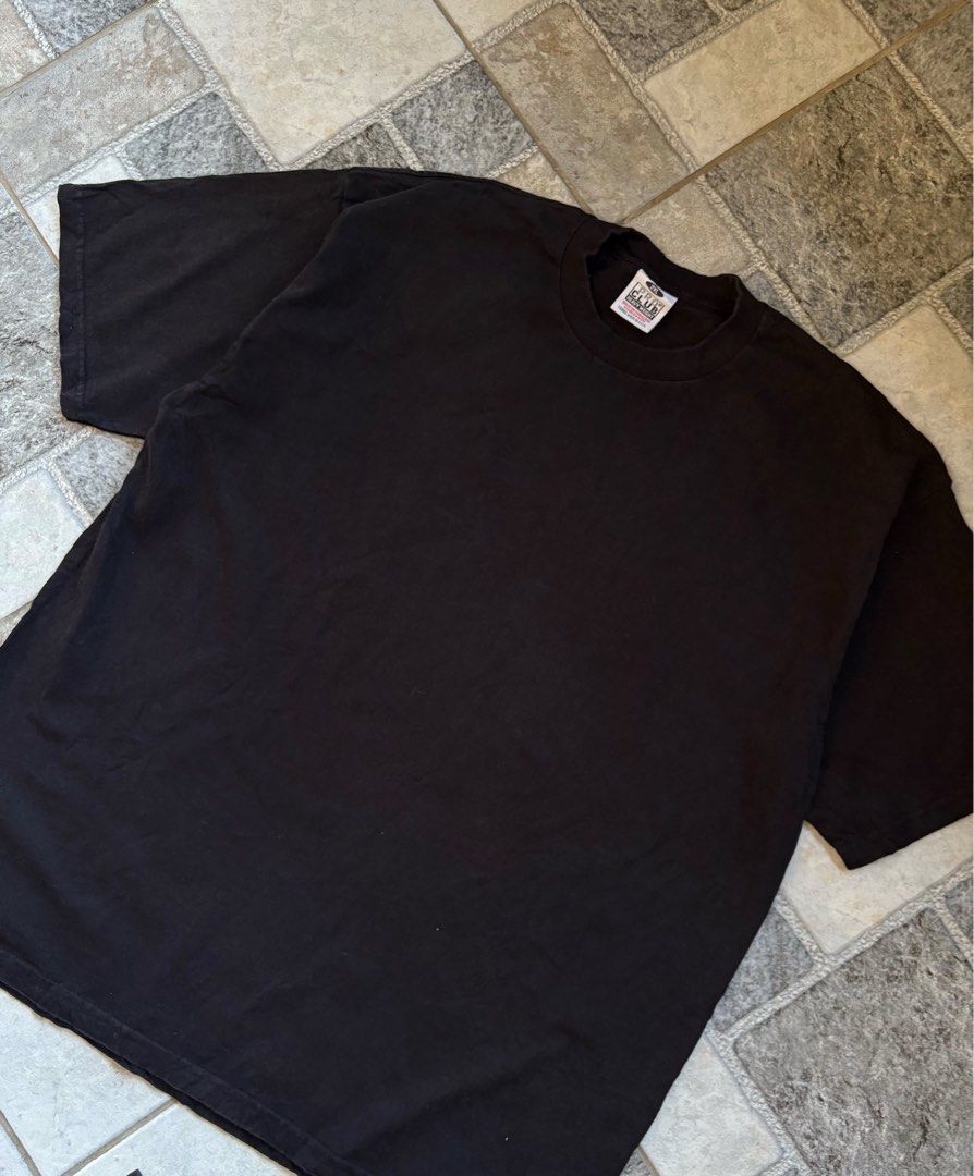 Pro Club Tee (Category: Tshirts & Polo Shirts ) located in Manila. Submitted by nofits.garments (Listing ID 1470664435, Image 2). Description: Pro Club Tee 2xl Width 25.5 Length 31 As new No issue.