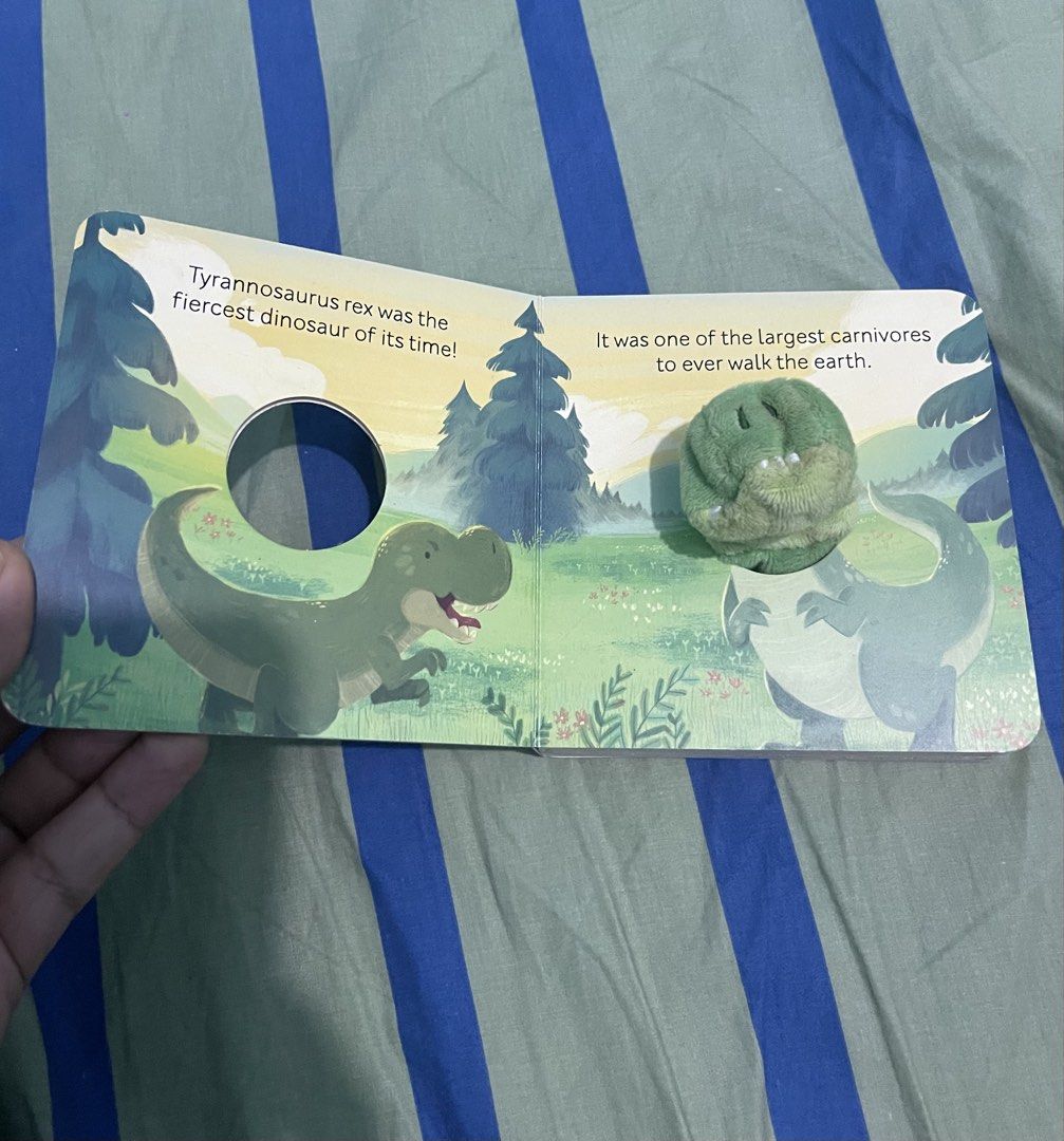 PUPPET DINOSAUR T-REX BOOK (Category: Children's Books) located in Paranaque City. Submitted by 8thvesture (Listing ID 1470567063, Image 2). Description: .