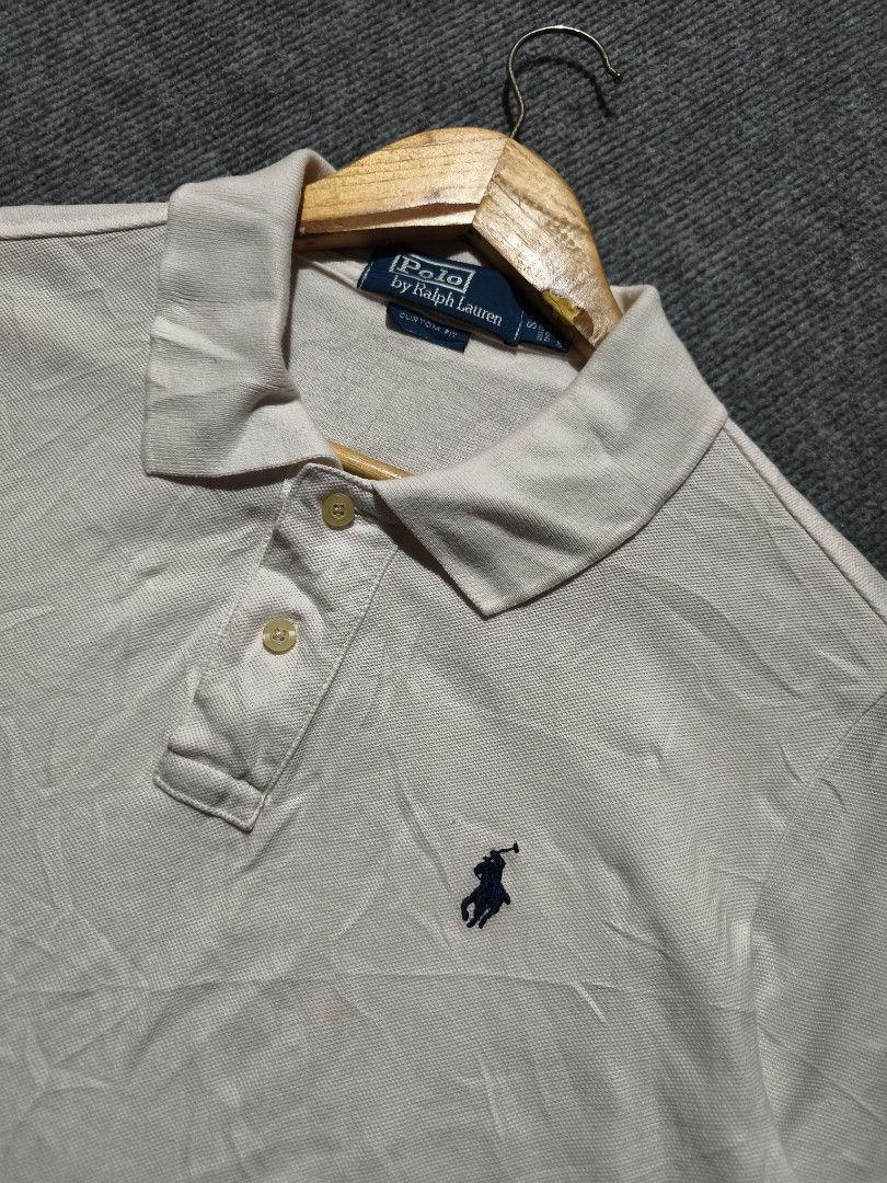 Ralph Lauren polo shirts🔥 (Category: Tshirts & Polo Shirts ) located in Ferrol. Submitted by denverthethrifter (Listing ID 1470638699, Image 2). Description: Ralph Lauren polo shirts🔥 Excellent condition📌 no issue📌 wash only📌 size large📌.