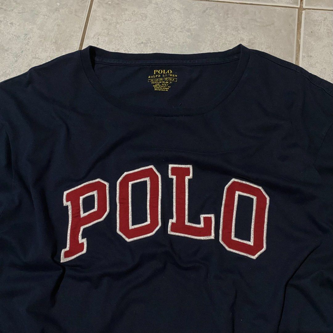 RALPH LAUREN POLO SPELL OUT VARSITY TEE (Category: Tshirts & Polo Shirts ) located in Bacolod City. Submitted by thriftedfits. (Listing ID 1470725046, Image 2). Description: 𝗣𝗢𝗟𝗢 𝗥𝗔𝗟𝗣𝗛 𝗟𝗔𝗨𝗥𝗘𝗡 𝗦𝗣𝗘𝗟𝗟 𝗢𝗨𝗧 𝗩𝗔𝗥𝗦𝗜𝗧𝗬 𝗧𝗘𝗘 ♻️ Size: XL on tag | best fit XL Measurements: 24” width / 30” length Condition: Excellent (10/10 Color rate) Flaws: None Price: ₱450 + shipping fee 🏷️ Mode of Payment: GCash / Bank Courier: J&T Express
