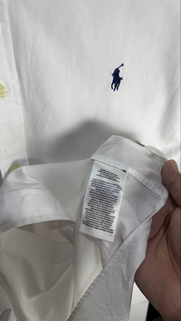 Ralph Lauren short sleeves (Category: Formal Shirts) located in Subic. Submitted by notstyl (Listing ID 1470707303, Image 3). Description: RL white navy blue pony 24 x 29/30 (Large/Classic fit) Excellent condition.