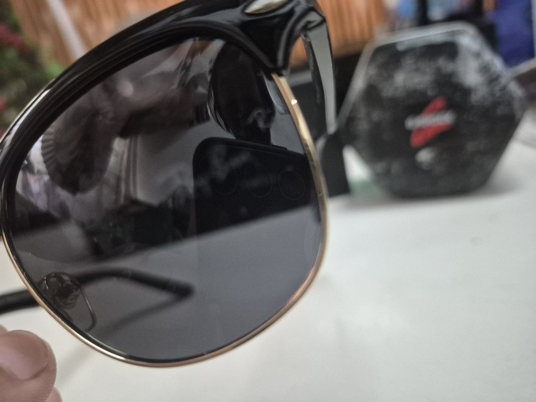 Raybam clubmaster (Category: Sunglasses & Eyewear) located in Cavite. Submitted by wearit_again (Listing ID 1470620203, Image 3). Description: RAYBAN CLUBMASTER NO ISSUE JAPAN SURPLUS GALING.