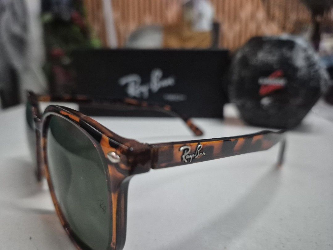 Rayban elliot (Category: Sunglasses & Eyewear) located in Cavite. Submitted by wearit_again (Listing ID 1470672631, Image 2). Description: RAYBAN Elliott Havana NO ISSUE JAPAN SURPLUS GALING.
