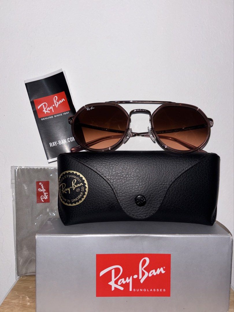 Ray-Ban RB3765 Copper Pink Gradient Brown Sunglasses (Category: Sunglasses & Eyewear) located in Manila. Submitted by shining.roxstar (Listing ID 1470639709, Image 3). Description: - Brand: Ray-Ban - Model: RB3765 - Size: 53 - Frame Color: Copper - Lens Color: Pink Gradient Brown - Condition: Brand new, never worn - Inclusions: Complete full set with original black leather case, outer gray box, cleaning cloth, and booklet.