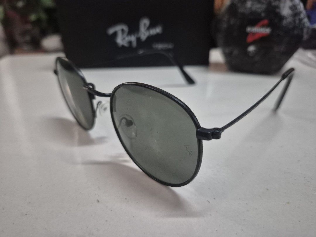 Rayban Round metal (Category: Sunglasses & Eyewear) located in Cavite. Submitted by wearit_again (Listing ID 1470620496, Image 1). Description: RAYBAN Round Metal NO ISSUE JAPAN SURPLUS GALING.