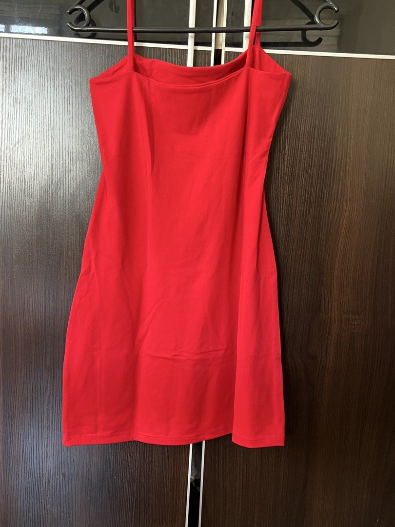 Red Bodycon Spaghetti Strap Mini Dress (Category: Dresses) located in Cebu City. Submitted by d.fitsnfinds (Listing ID 1470598218, Image 3). Description: - Color: Bright red - Style: Mini dress, slip-on, straight neckline - Fit: Fitted silhouette that hugs the body - Details: Thin shoulder straps, smooth fabric texture - Best for: Parties, dates, or nights out MOP: Gcash 🚚 Delivery: Buyer will shoulder DF/SF. PAY FIRST. Booking will be done AFTE