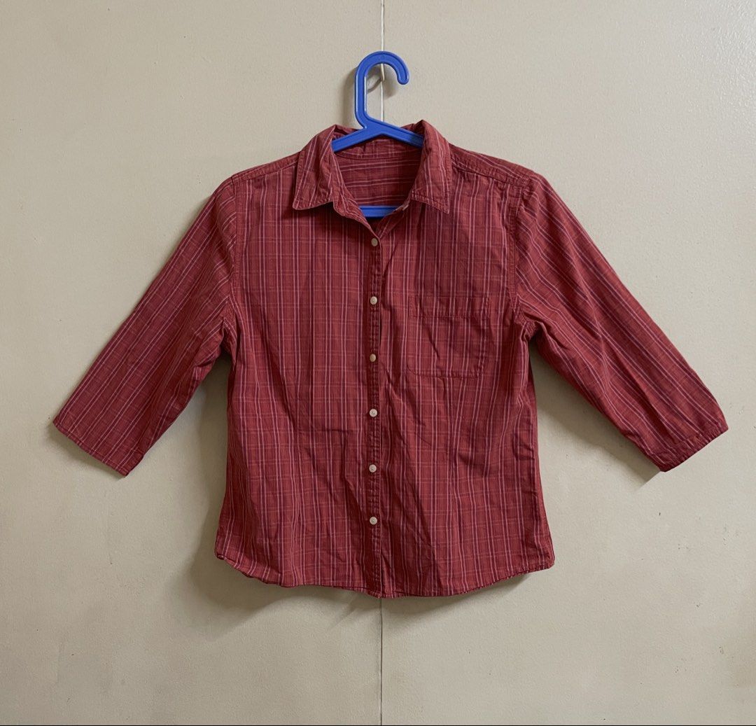 Red Checkered Plaid Button Shirt (Category: Longsleeves) located in Makati City. Submitted by pepperstoremerch (Listing ID 1470642386, Image 1). Description: Unbranded Red Checkered Plaid Button Shirt Size Large Cotton Preloved, good condition Please see pictures D0118 P261027R20C15.