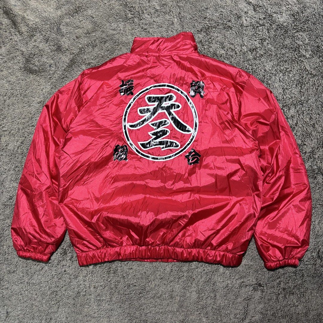 Red Japanese Kanji Zip Jacket (Category: Coats, Jackets and Outerwear) located in La Trinidad. Submitted by lygin (Listing ID 1470710031, Image 1). Description: Price : 100 Pesos Brand : Print Star Type : Red Japanese Kanji Zip Jacket Size: Free size but best fit Large - XL Width : 26” Length : 27” Condition : Excellent Color rate : 10/10 PS : Solid piece from bale 👌😁 - Color May Vary Due To Lightings.