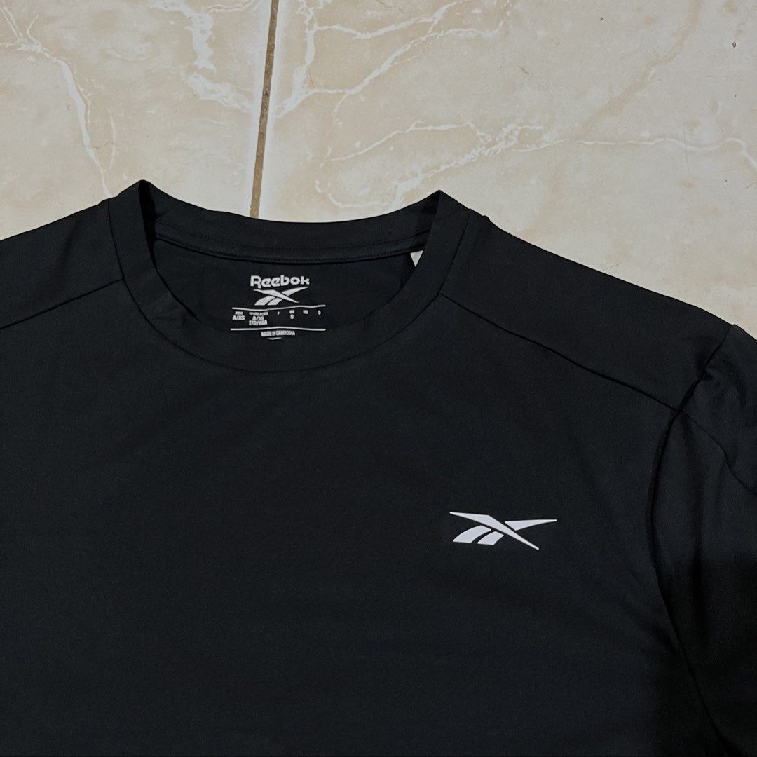 Reebok Running Shirt (Category: Tshirts & Polo Shirts ) located in Alubijid. Submitted by rstylthrft (Listing ID 1470635647, Image 2). Description: .