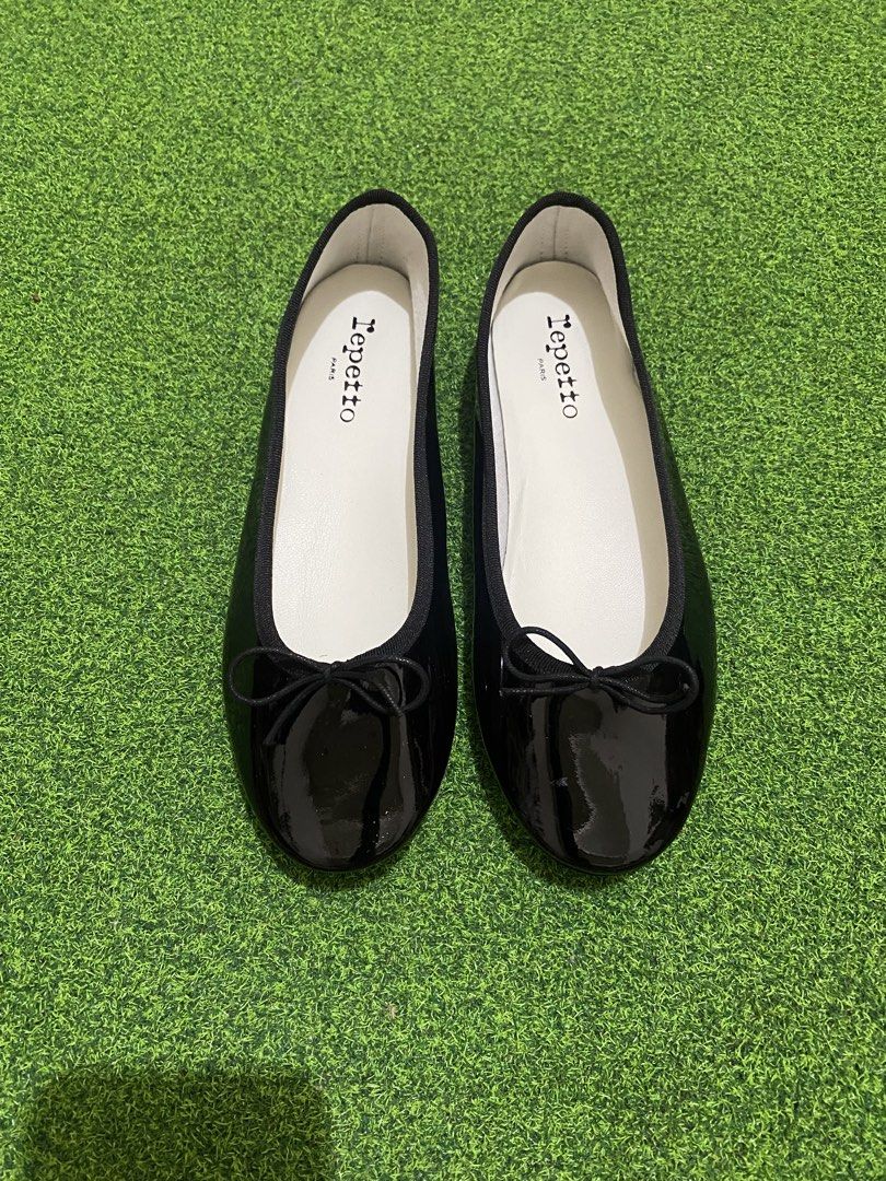 Repetto ballet flats (Category: Flats & Sandals) located in Manila. Submitted by victory_1816 (Listing ID 1470699010, Image 2). Description: .
