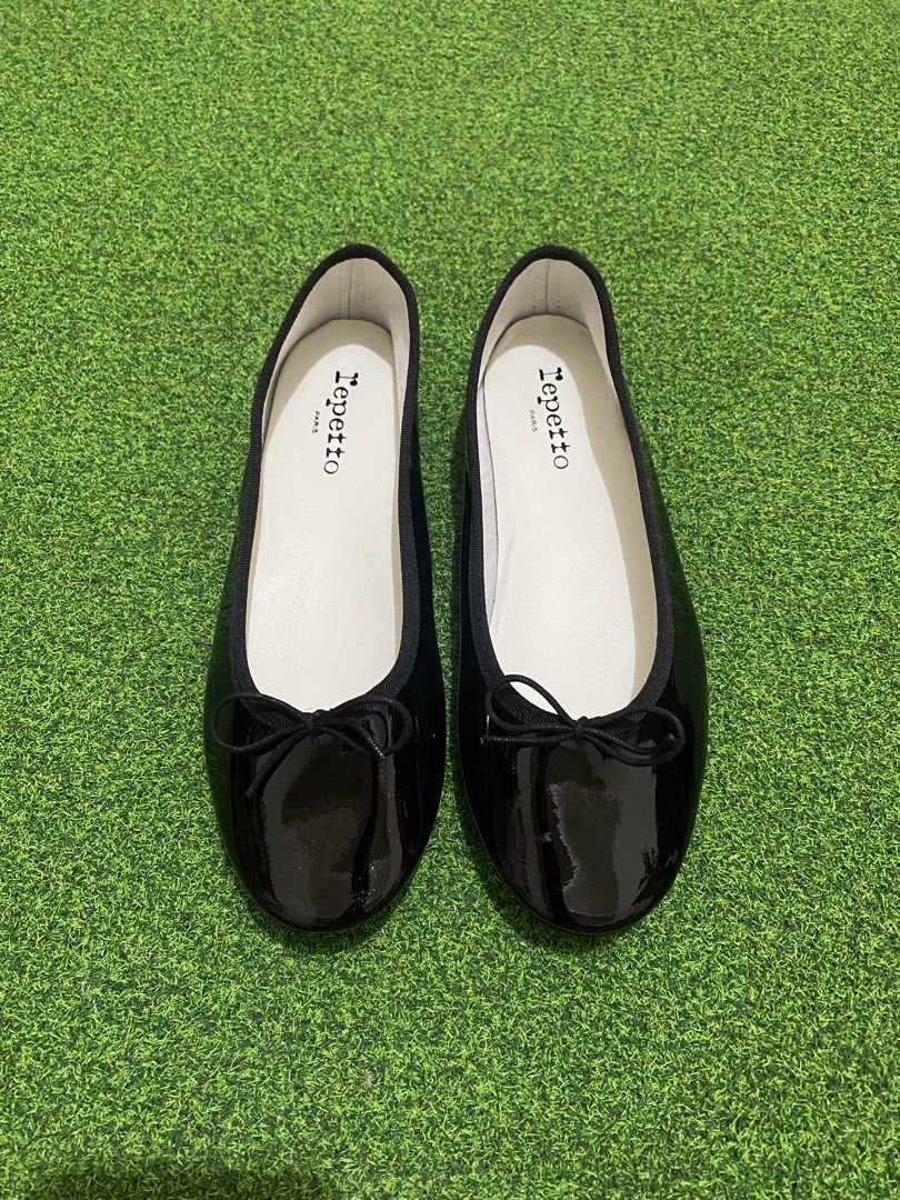 Repetto ballet flats (Category: Flats & Sandals) located in Manila. Submitted by victory_1816 (Listing ID 1470699010, Image 1). Description: .