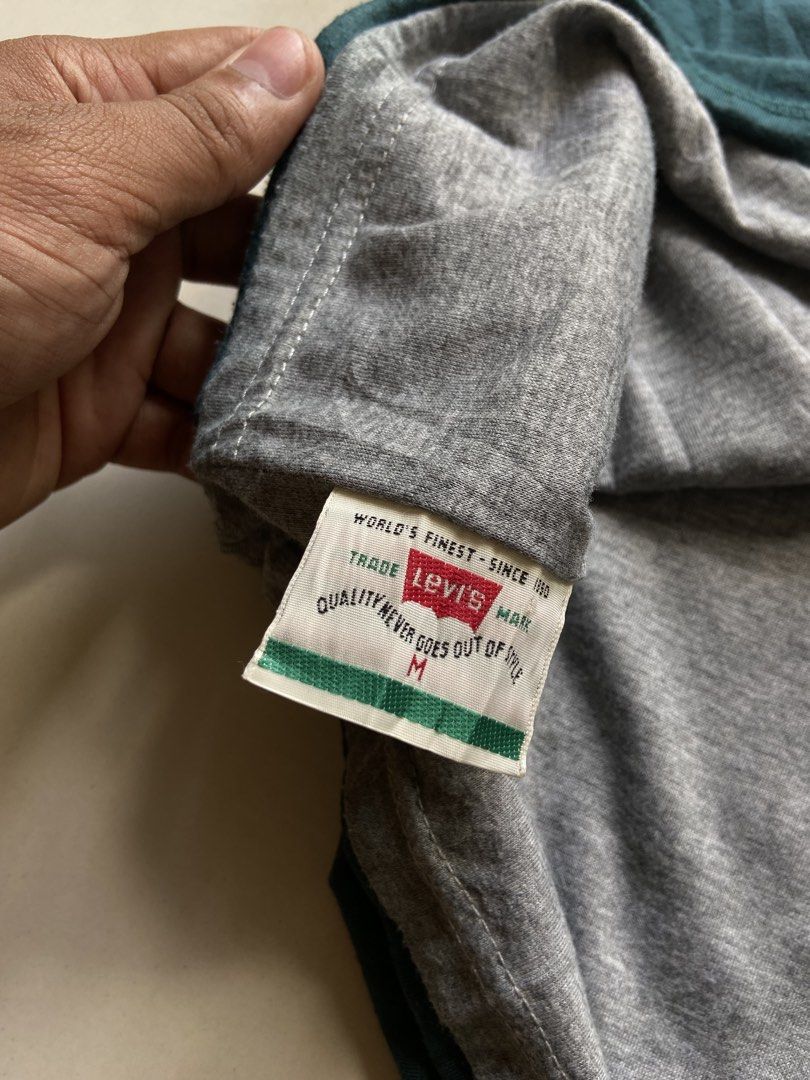 Reversible Vintage 90s Levi’s Strauss Athletic Tee (Category: Tshirts & Polo Shirts ) located in Panabo. Submitted by thrifty.red (Listing ID 1470567678, Image 3). Description: width:20 length:26.5 Excellent Condition Reversible .