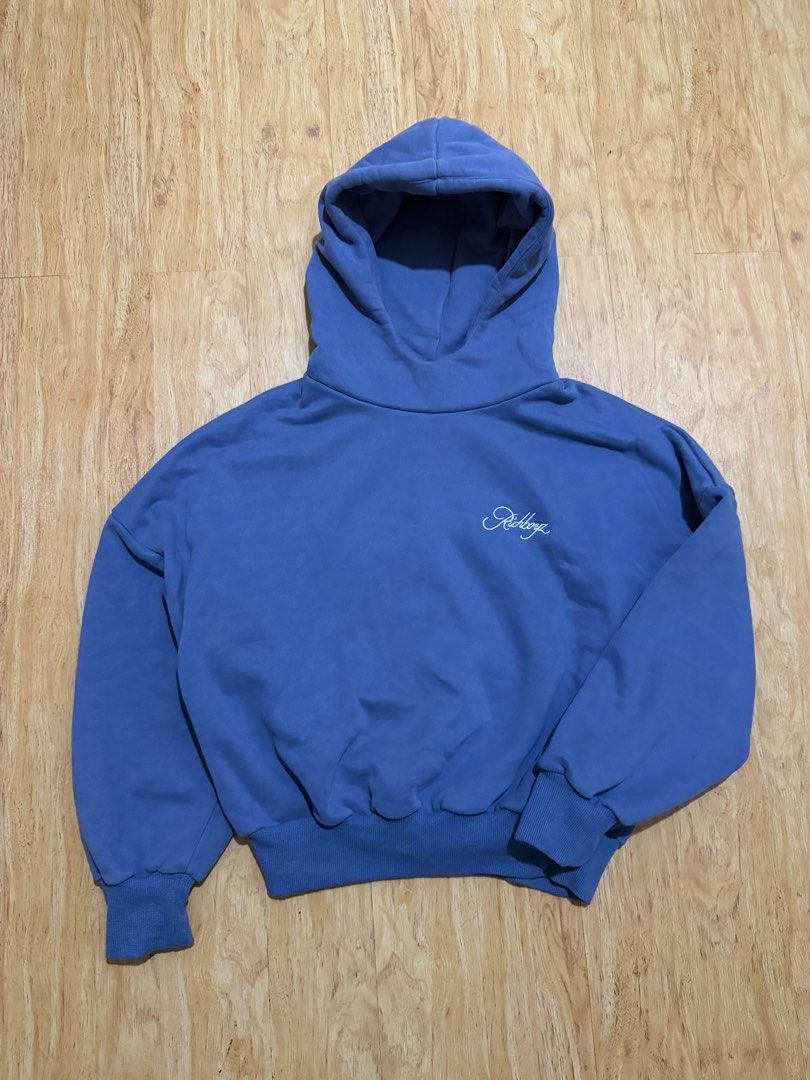 Richboyz Box Hoodie (Category: Hoodies) located in Danao, Cebu. Submitted by yunoball (Listing ID 1470671273, Image 1). Description: Size small on tag Excellent condition No issues.