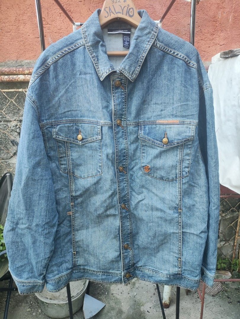 rocawear 2000s Embriodered denim jacket (Category: Coats, Jackets and Outerwear) located in Bacoor. Submitted by silverdeer-ba35 (Listing ID 1470687980, Image 1). Description: forsale🔥🔥🔥 Rocawear®️ 2000s Embriodered denim jacket authentic💯 size. Large tall actual dimes.26 x 31.