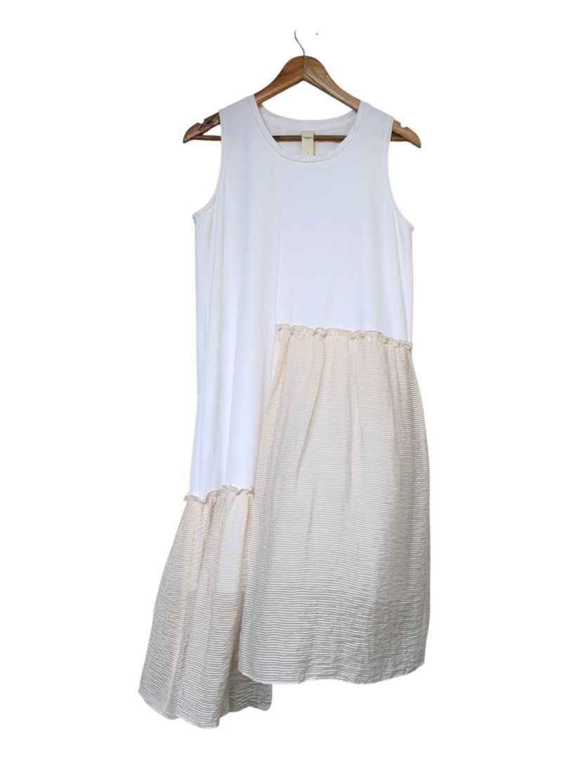 ROCOCO Maxi Multi Layered Sleeveless Maxi Dress (Category: Dresses) located in Quezon City. Submitted by chrizcboutique (Listing ID 1470678282, Image 2). Description: ROCOCO Maxi Multi Layered Sleeveless Maxi Dress with lining small in tag can fit small to medium frame Measurements laid in flat shoulder to shoulder approx 13 inches armpit to armpit approx 18.5 inches waist approx 19 inches lenght approx 41 inches shortest front Condition still in