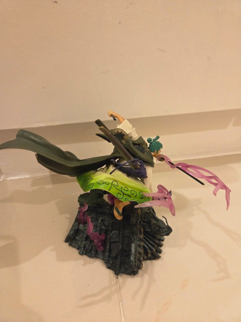 Roronoa Zoro Anime Figurine Bootleg No Box (Category: Figurines & Statues) located in Rizal. Submitted by unisss999 (Listing ID 1470667942, Image 3). Description: No Box Broken sword (2nd Picture).