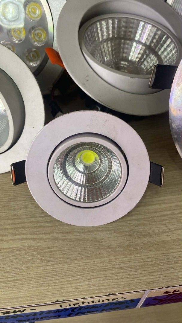 Round LED COB Recessed Downlight White Finish (Category: Lighting) located in Manila. Submitted by raquil24 (Listing ID 1470736076, Image 1). Description: - 4-inch round LED recessed downlight in sleek white finish - Bright COB chip with faceted reflector cup for focused lighting - Includes power driver unit and orange spring clips for hassle-free false ceiling installation - Comes in original box packaging - Perfect for homes, offices, and retai